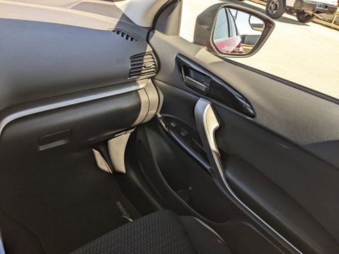 Used 2024 Mitsubishi Eclipse Cross LE image 14