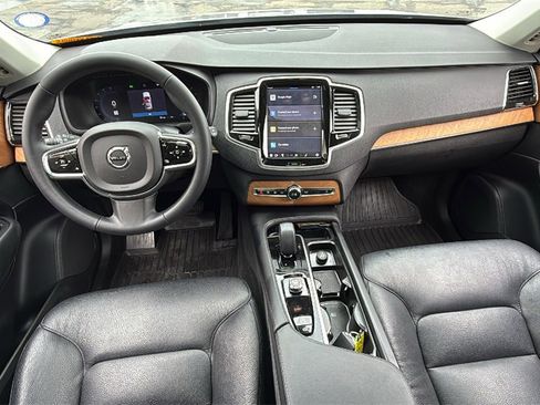 Certified 2023 Volvo XC90 B6 Plus image 7