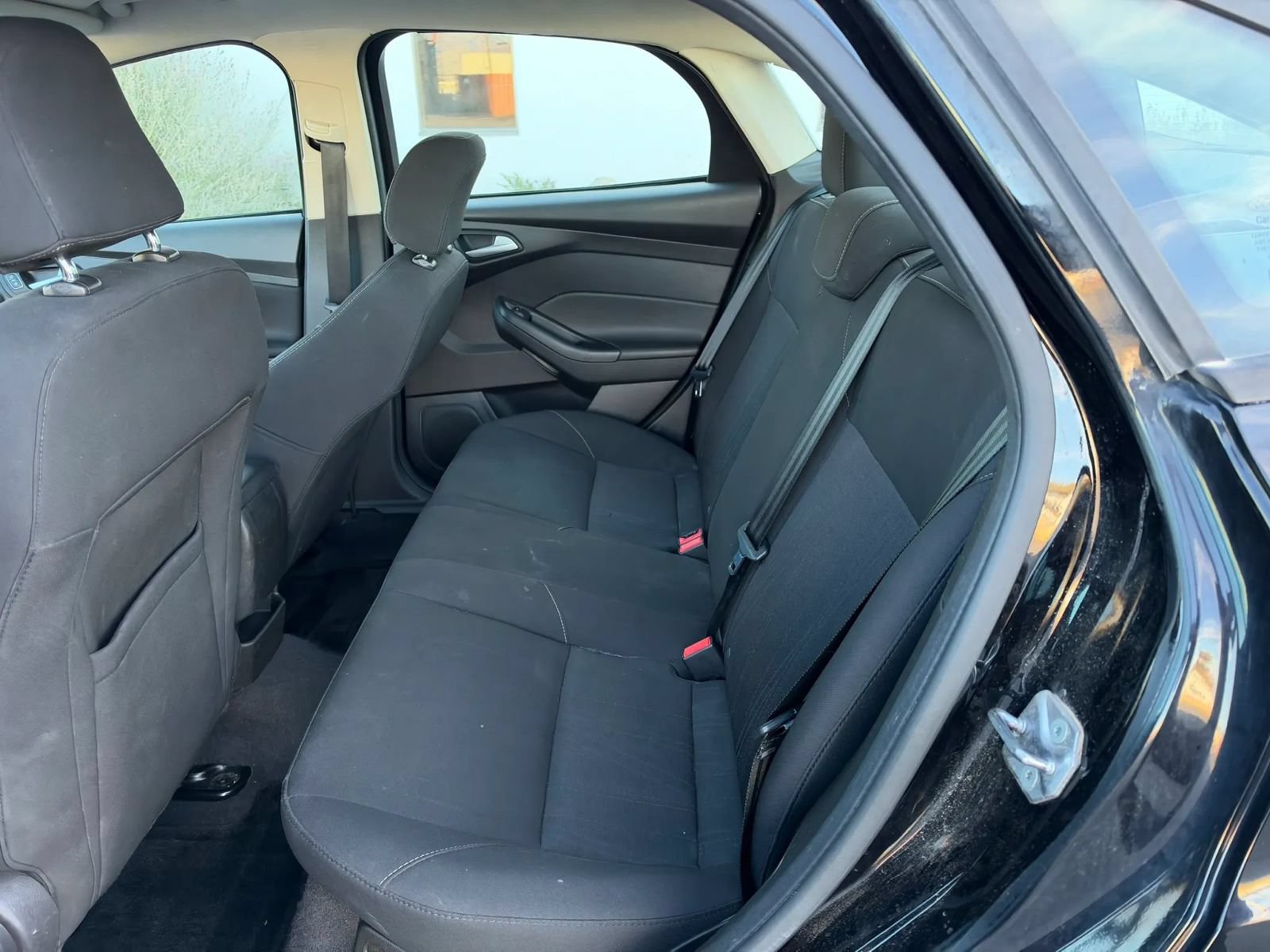 Used 2016 Ford Focus SE FWD image 11