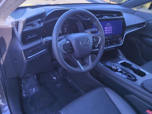 Used 2023 Lexus RZ 450e Premium image 13