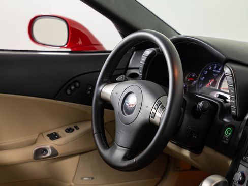 Used 2008 Chevrolet Corvette Coupe w/ Preferred Equipment Group RWD image 18