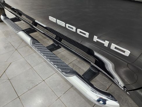 Used 2023 GMC Sierra 2500 SLE w/ SLE Convenience Package image 25