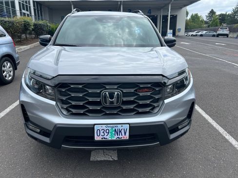 Used 2022 Honda Passport TrailSport image 2