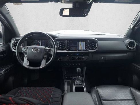 Used 2020 Toyota Tacoma TRD Sport w/ TRD Premium Sport Package image 15