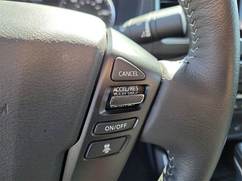 Used 2024 Nissan Frontier SV w/ SV Convenience Package image 6