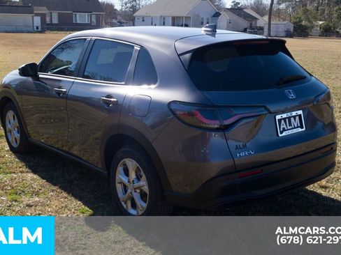 Used 2023 Honda HR-V LX image 10