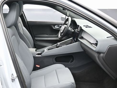Used 2021 Polestar Polestar 2 image 31