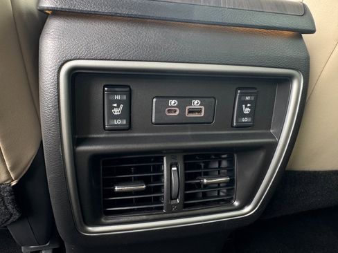 Used 2022 Nissan Murano Platinum w/ Cargo Package image 29