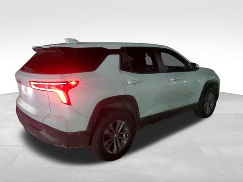 Used 2025 Chevrolet Equinox LT image 5