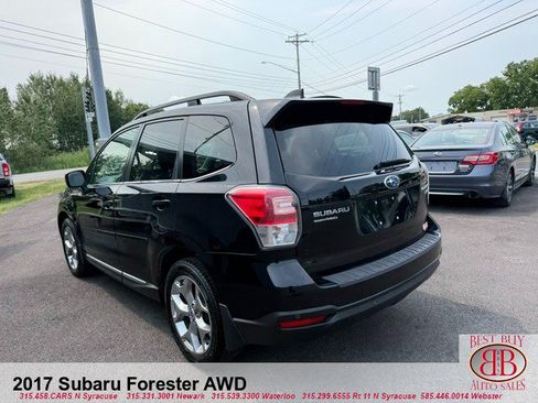 Used 2017 Subaru Forester 2.5i Touring AWD/4WD image 5