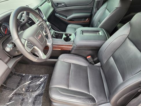 Used 2018 GMC Yukon XL SLT w/ Premium Edition image 14