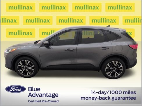 Used 2022 Ford Escape SE w/ SE Sport Appearance Package image 10
