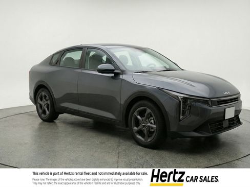 Used 2025 Kia K4 LXS image 1