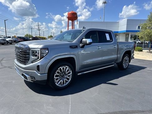 Used 2024 GMC Sierra 1500 Denali Ultimate image 3