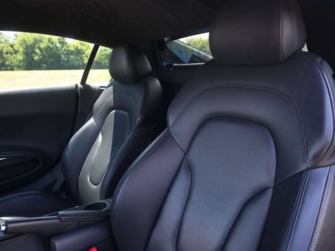 Used 2011 Audi R8 V10 AWD/4WD image 21