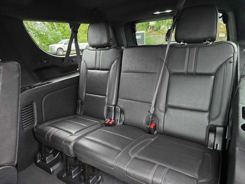 Used 2021 Chevrolet Suburban RST w/ Rear Media and Nav Package image 18