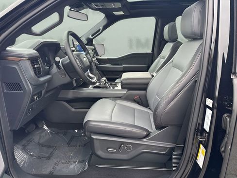 Used 2025 Ford F150 Lightning Lariat AWD/4WD image 9
