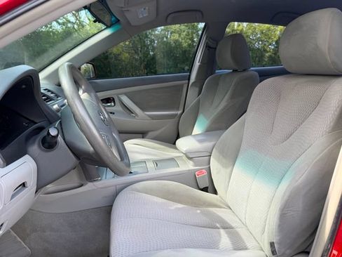 Used 2011 Toyota Camry LE FWD image 20
