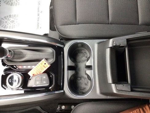 Used 2026 GMC Canyon Elevation w/ Convenience Package image 15