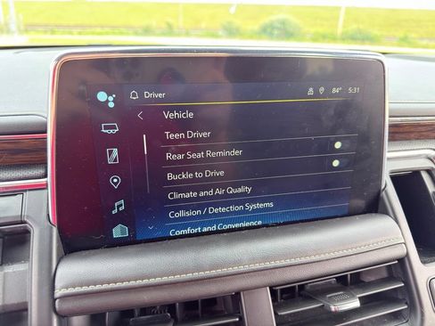 Used 2024 Chevrolet Tahoe Premier AWD/4WD image 44