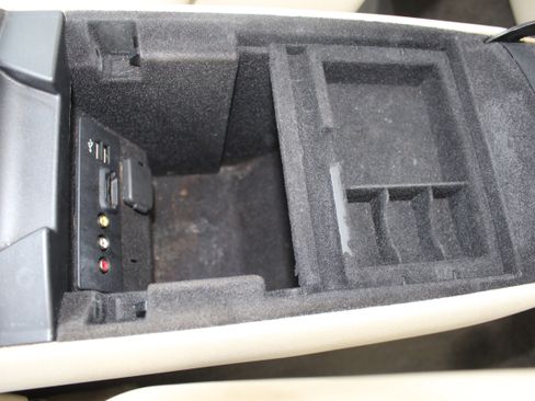 Used 2013 Lincoln MKZ Base image 38