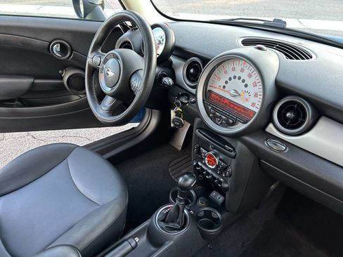 Used 2013 MINI Cooper Hardtop image 12