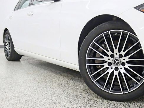 Used 2023 Mercedes-Benz C 300 4MATIC Sedan image 5