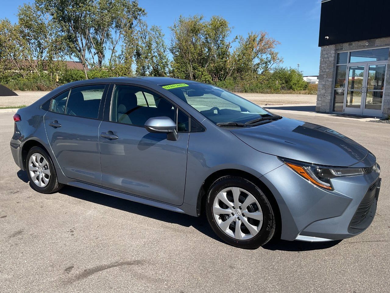 Used 2025 Toyota Corolla LE FWD image 10