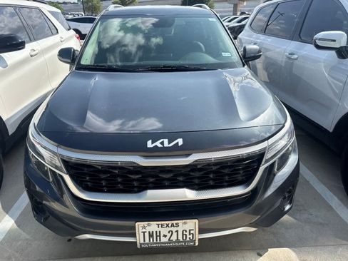 Used 2022 Kia Seltos S FWD image 9