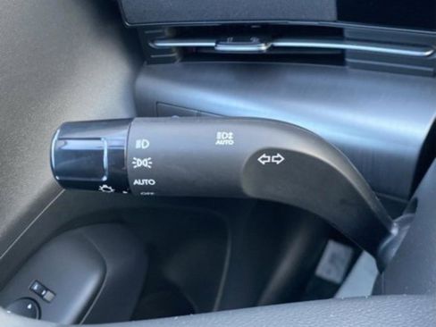 New 2026 Hyundai Kona SE FWD image 17