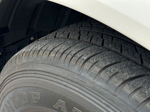 Used 2024 Nissan Armada SV image 9