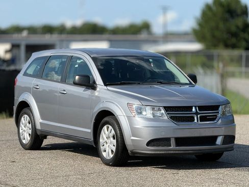 Used 2015 Dodge Journey American Value Package w/ Flexible Seating Group FWD image 1
