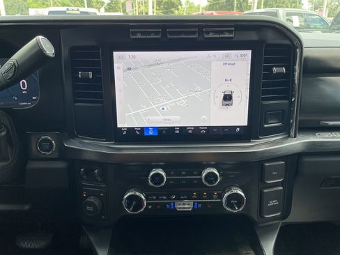 Used 2024 Ford F350 Lariat w/ FX4 Off-Road Package AWD/4WD image 30