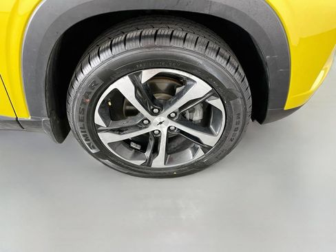 Used 2024 Chevrolet Trax RS w/ Driver Confidence Package FWD image 33