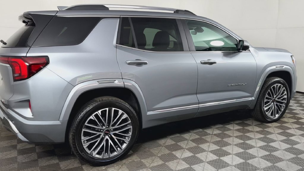 New 2027 GMC Terrain Denali w/ LPO, Floor Liner Package AWD/4WD image 11