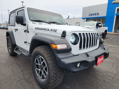Used 2018 Jeep Wrangler Sport image 7