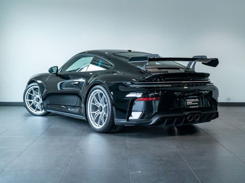Certified 2026 Porsche 911 GT3 RWD image 3