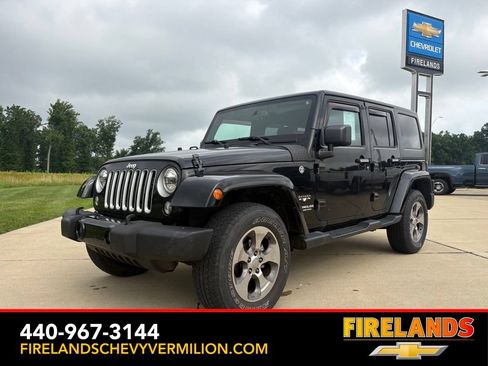 Used 2017 Jeep Wrangler Unlimited Sahara AWD/4WD image 1