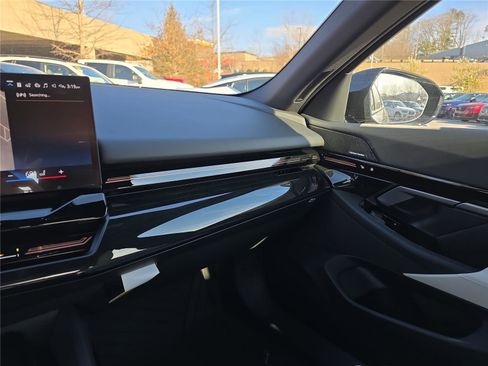 New 2026 BMW 530i xDrive w/ M Sport Package AWD/4WD image 25