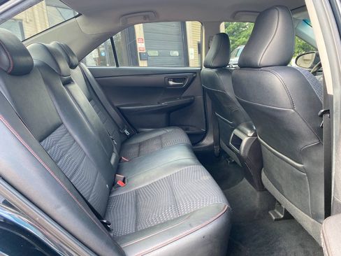 Used 2015 Toyota Camry SE FWD image 26