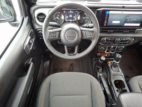 Certified 2025 Jeep Wrangler Unlimited Sport S 4xe image 11