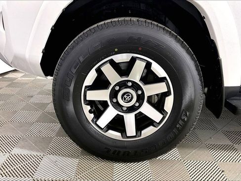 Used 2024 Toyota 4Runner TRD Off-Road Premium image 7