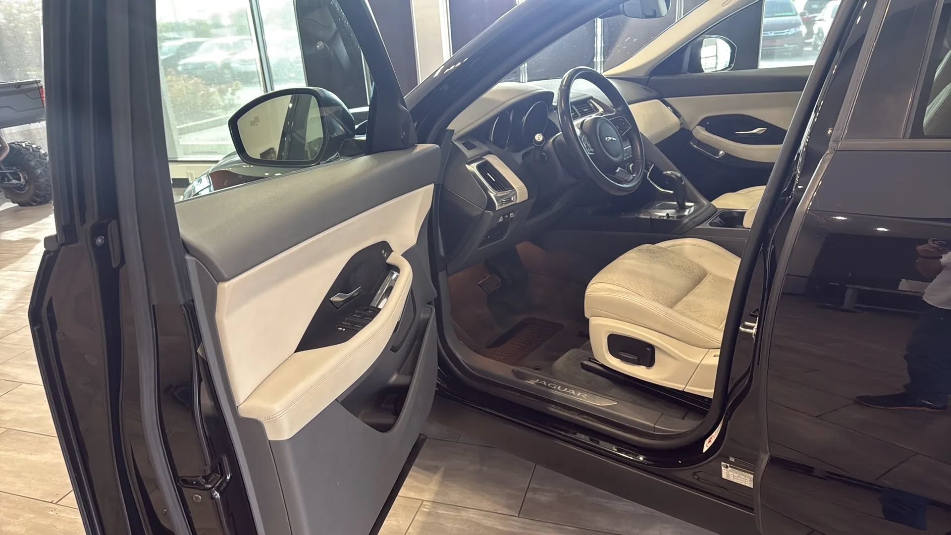 Used 2020 Jaguar E-PACE AWD/4WD image 13