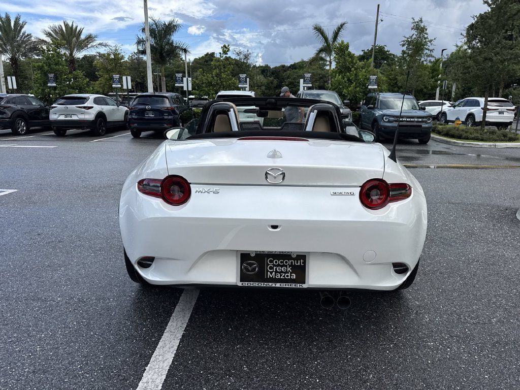 New 2026 MAZDA MX-5 Miata Grand Touring RWD image 2