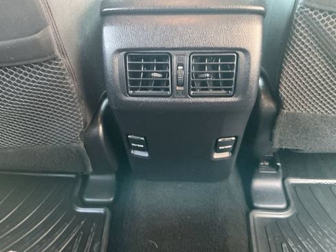 Used 2015 Toyota 4Runner SR5 AWD/4WD image 26