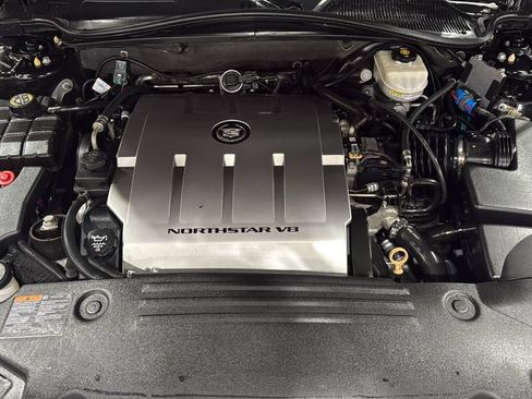 Used 2011 Cadillac DTS Limousine FWD image 40
