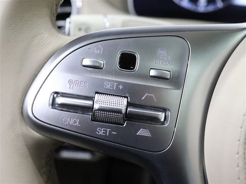 Used 2020 Mercedes-Benz S 560 4MATIC Sedan image 32