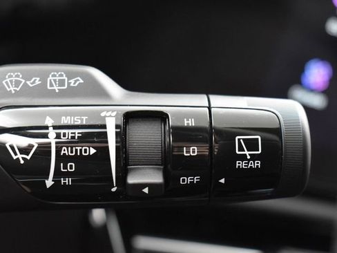 Certified 2025 Kia Niro Wave w/ Wave Preserve Package image 29