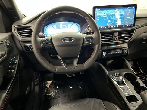 Used 2024 Ford Escape ST-Line Elite w/ Premium Technology Package AWD/4WD image 15