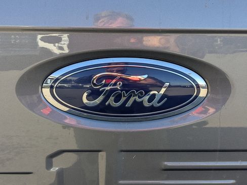 Used 2022 Ford F150 Lariat w/ Tow Technology Package image 14